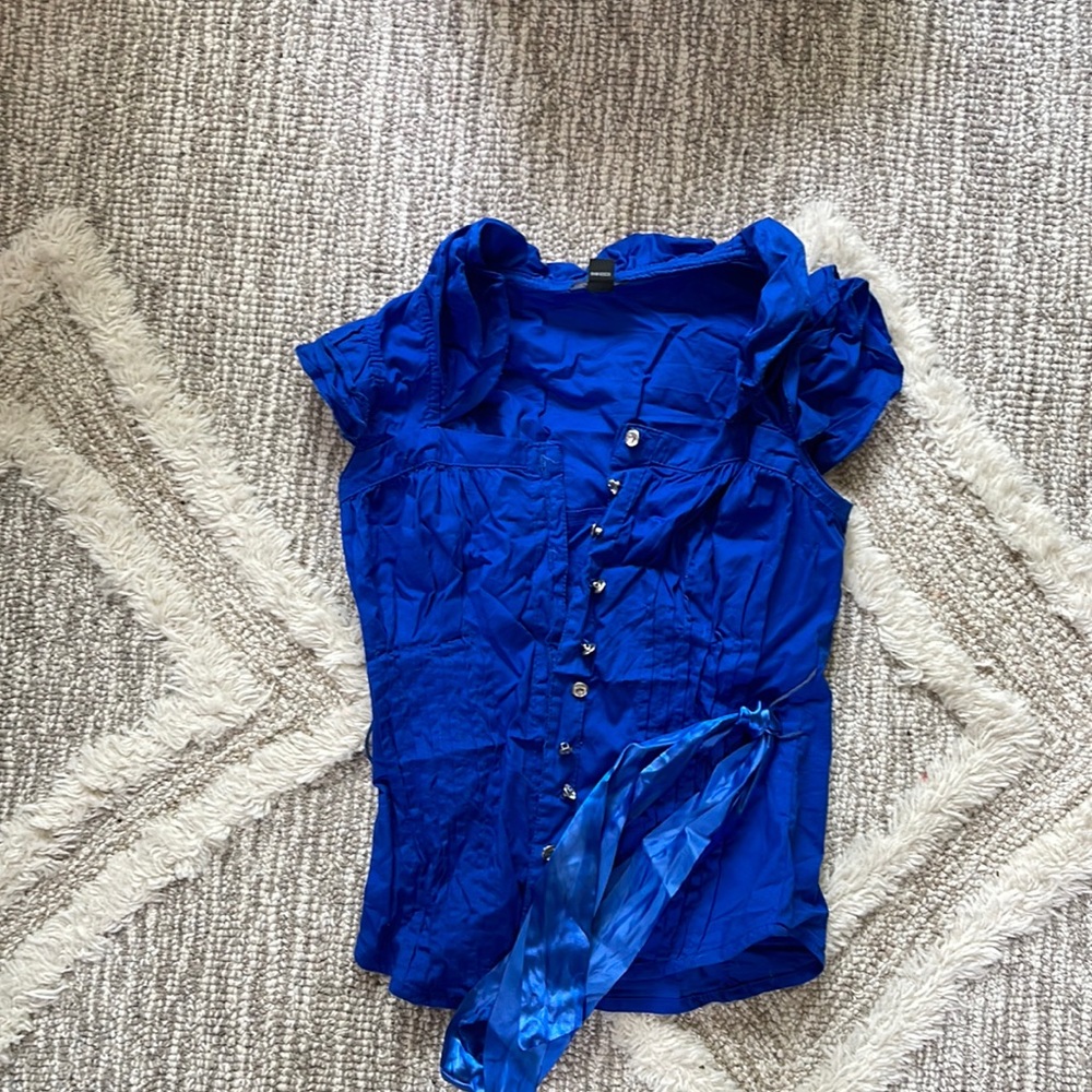 ✅Royal blue button top with satin tie & diamond buttons, sz small-needs ironing😁